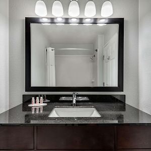 One-Bedroom King Suite Non-Smoking